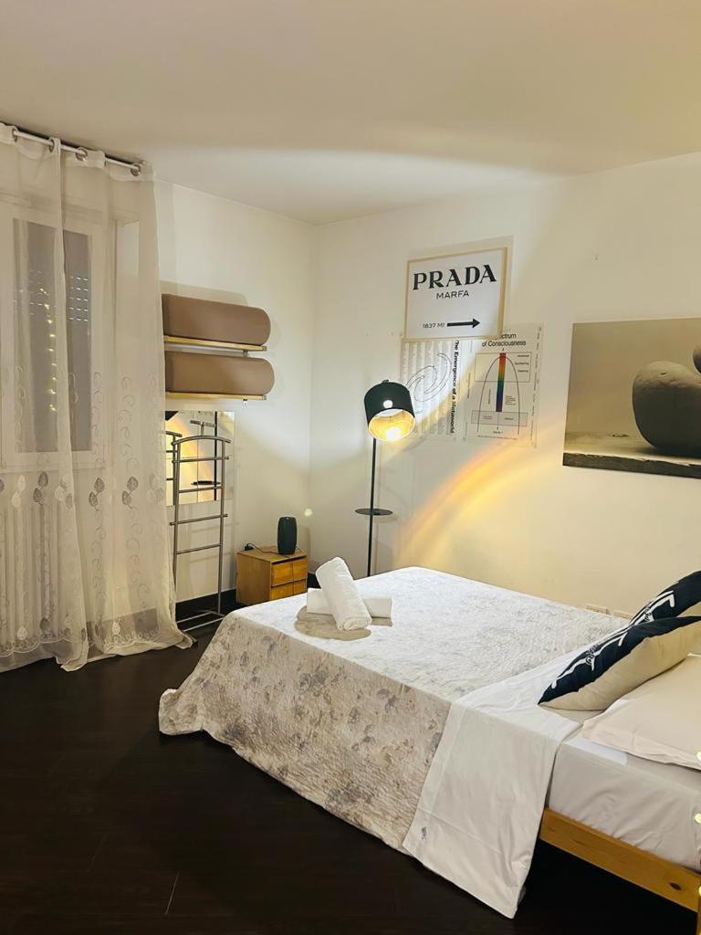 Prada Apartment Milaan Buitenkant foto